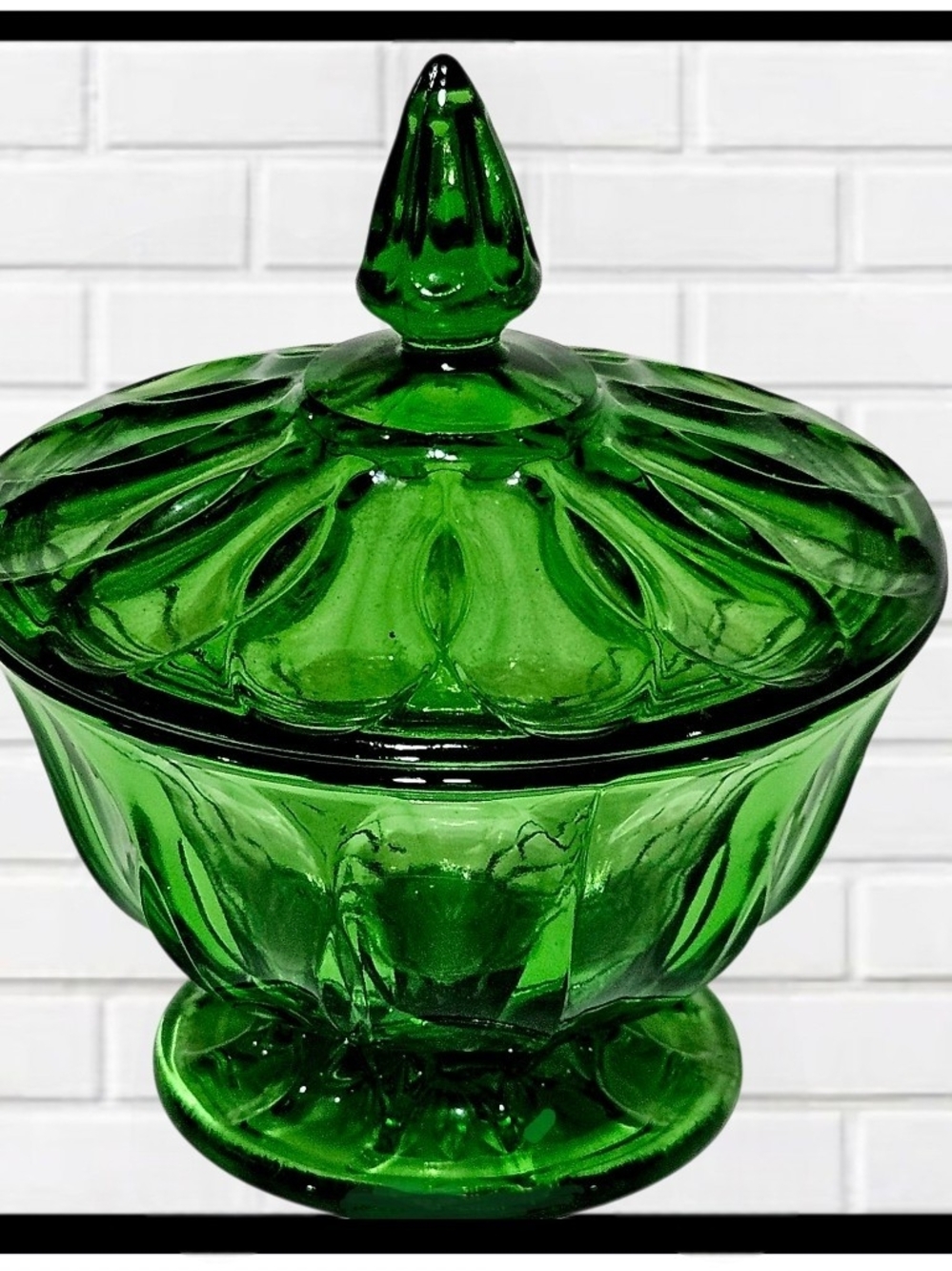 VTG Emerald Green Glass Covered Candy Dish Lid Footed Mid Century Petal Compote
